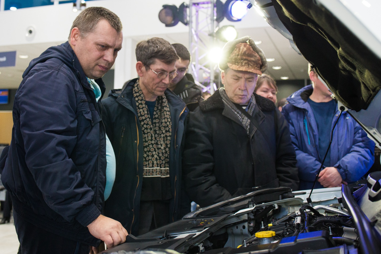 LADA XRAY CROSS - фотоотчет с презентации Сатурн-Р-АВТО