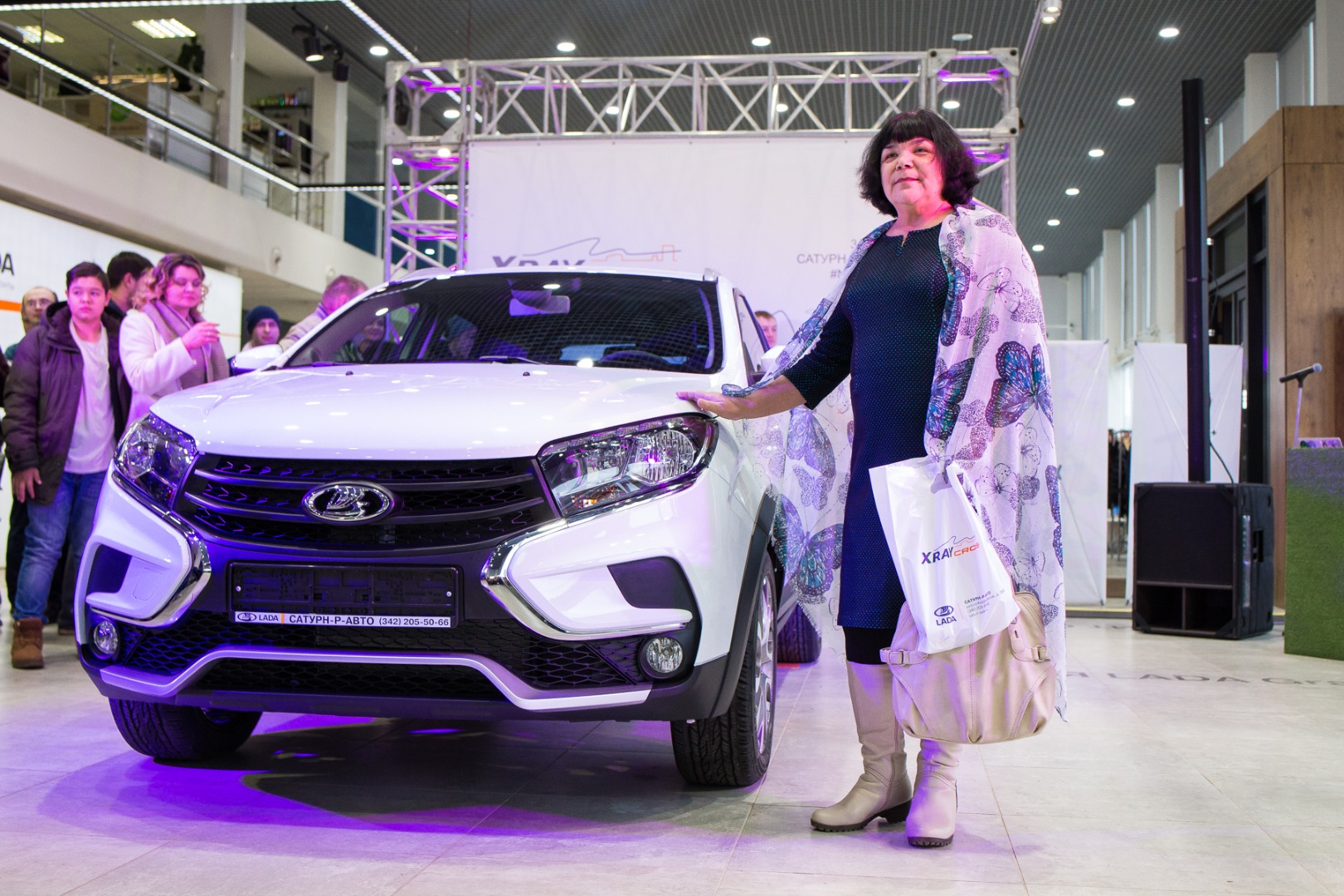LADA XRAY CROSS - фотоотчет с презентации Сатурн-Р-АВТО